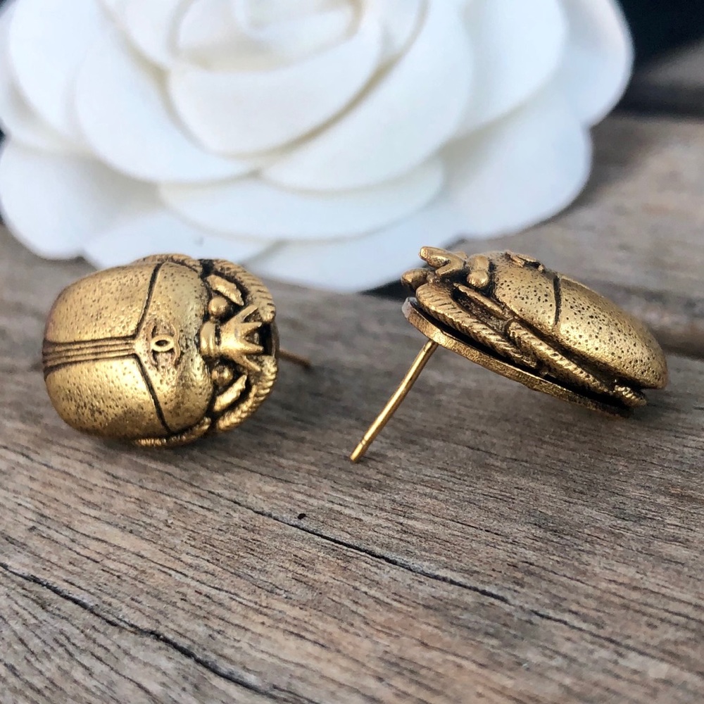 Chanel scarab beetle earrings - Picture 4 of 8